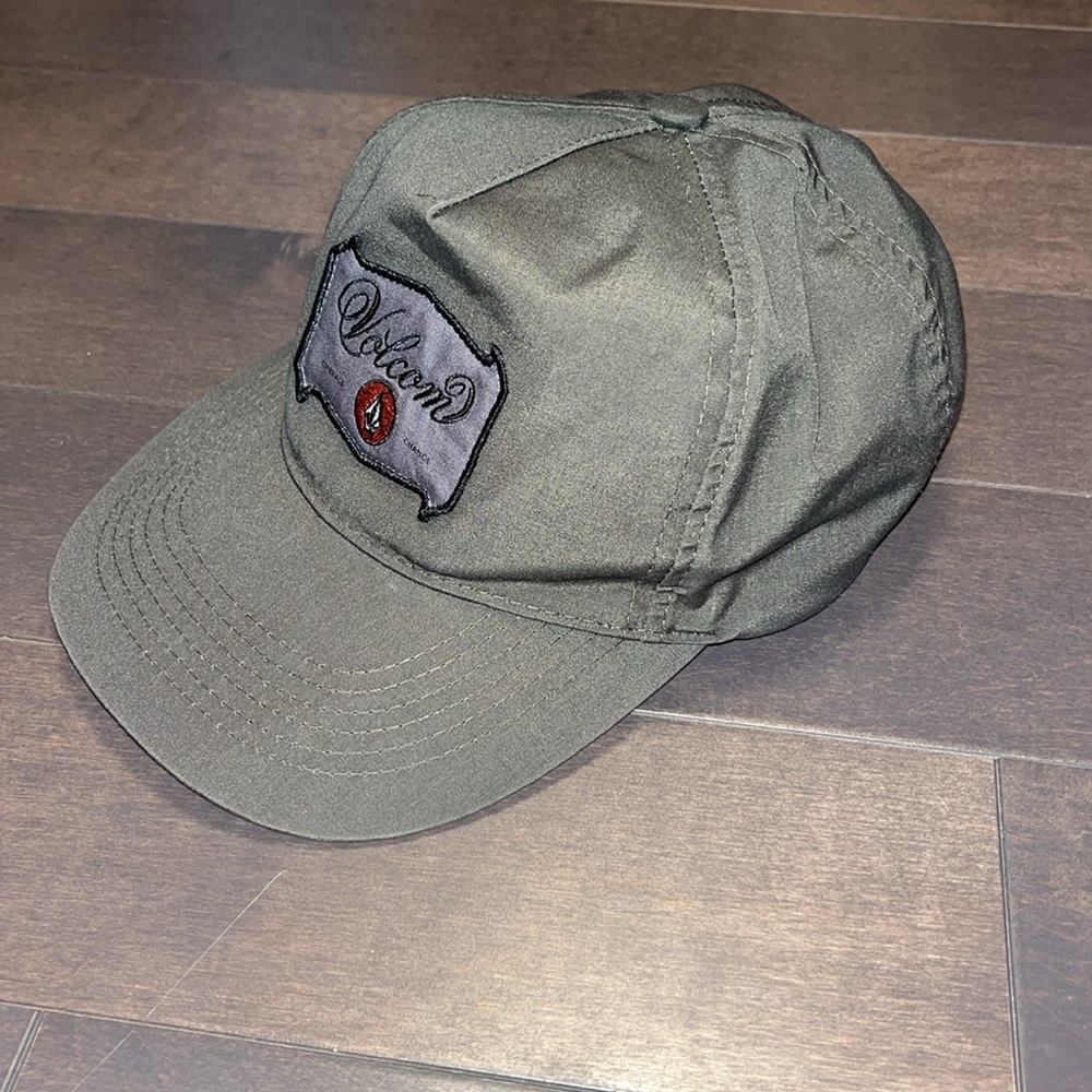 Volcom mantis hat